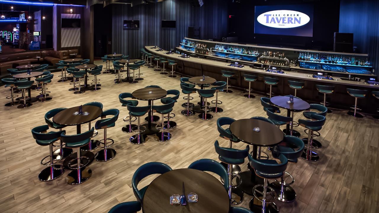 Cherokee Casino Hotel Roland Eksteriør bilde