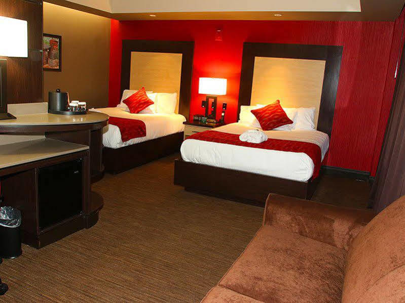 Cherokee Casino Hotel Roland Eksteriør bilde